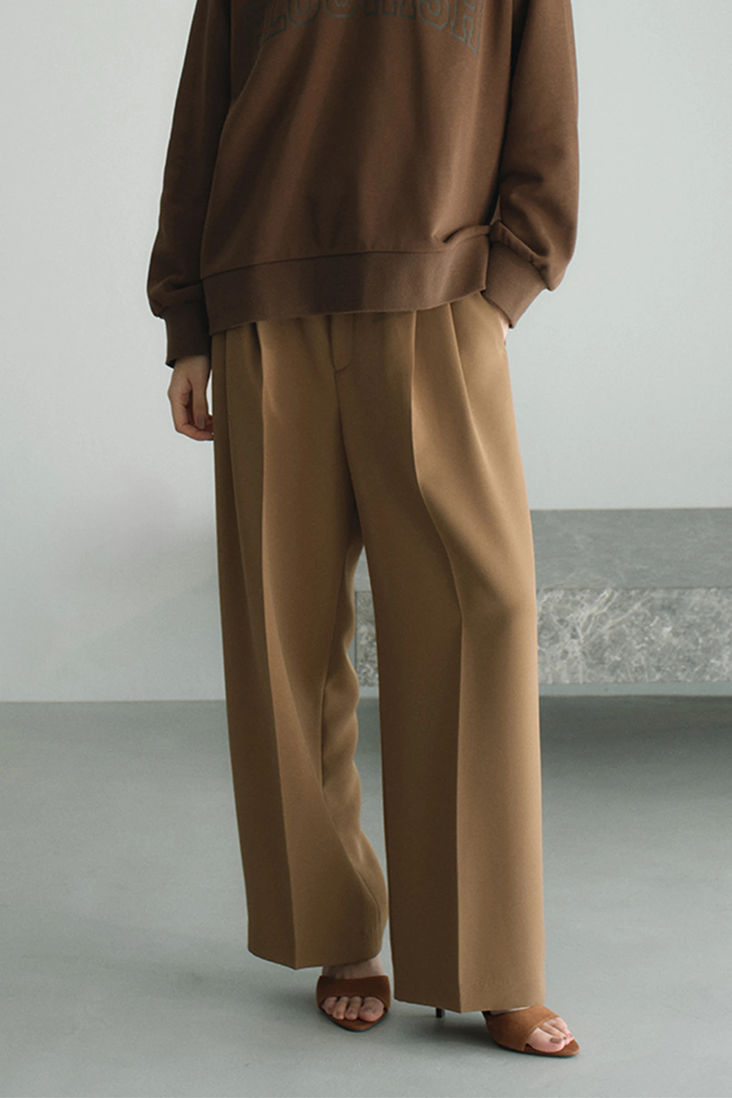STATE OF MIND（ステートオブマインド）｜lustrous wide tuck PT 