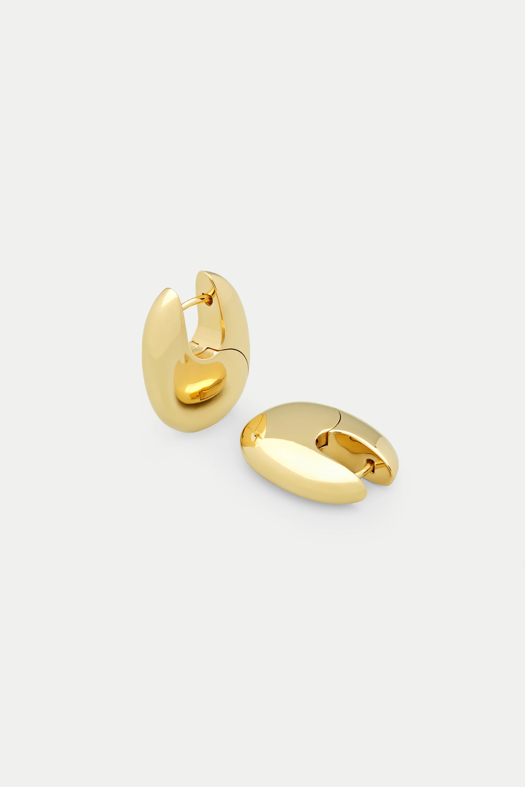 TOMWOOD（トムウッド）｜Pebble Hoops Medium Goldアイテムの詳細