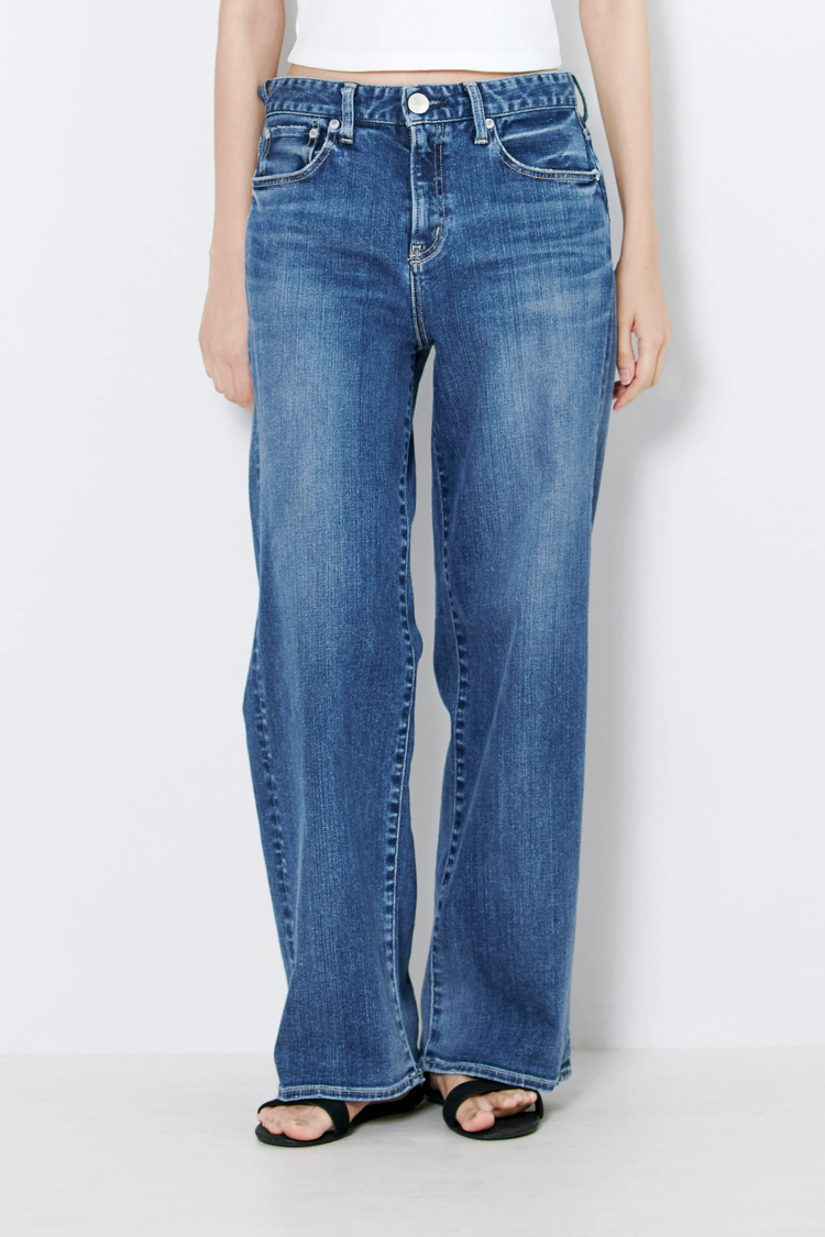 アイコンデニムが限定仕様に！美脚×ヴィンテージ見えを叶える35th Anniversary Straight Vintage