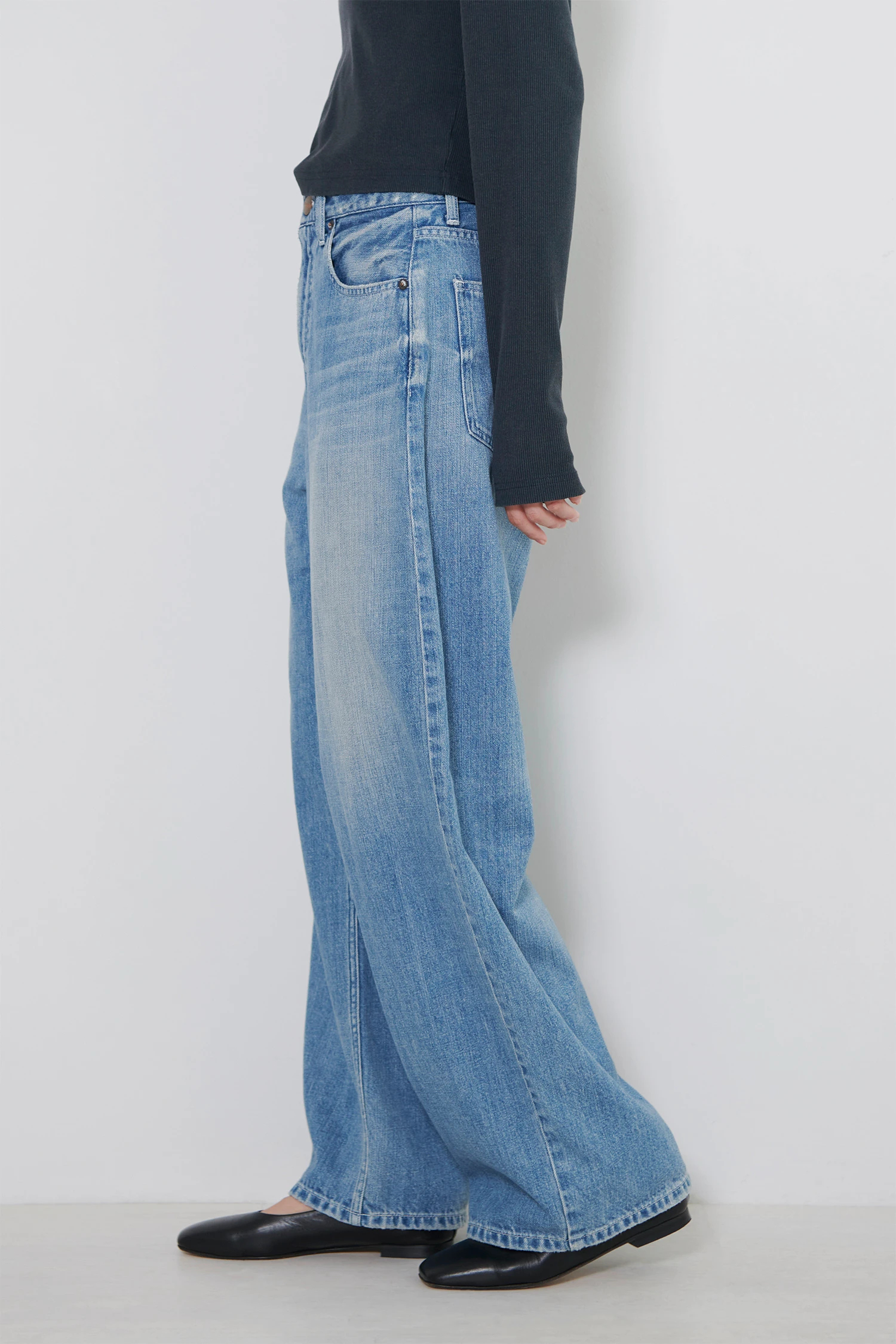 新品未使用】RED CARD TOKYO Montana 22インチ - メルカリ
