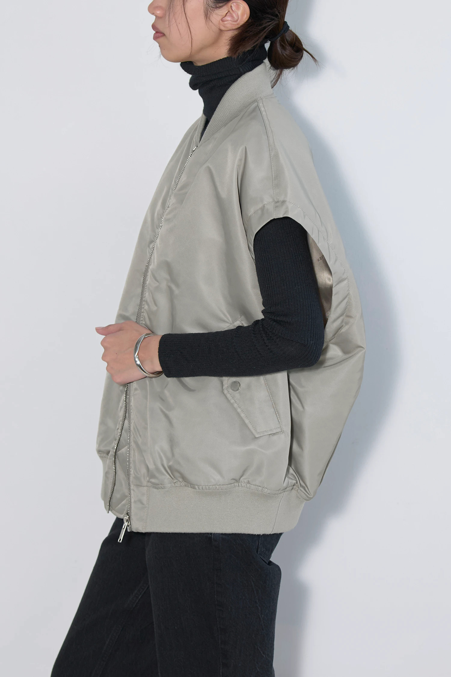 upper hights（アッパーハイツ）｜THE U-2 VESTアイテムの詳細