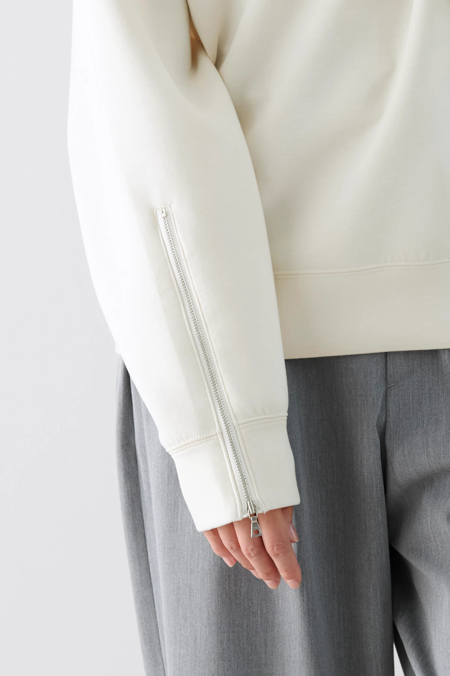アッパーハイツ ロゴプリントスウェット 1 ドゥーズィエムクラス取扱 SHIPS any別注】THE KNiTS:〈洗濯機可能〉ロゴ プリント スウェット
