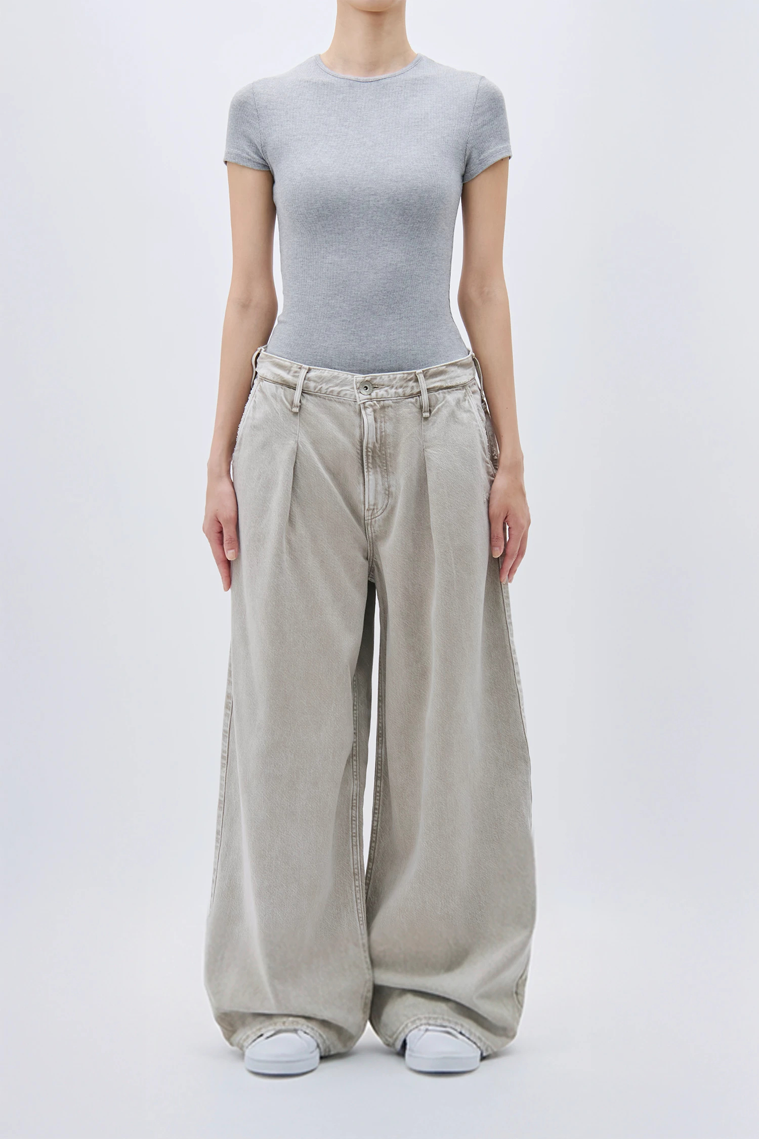 トップス Perverze 25AW CroppedHoodieKnit Top Gray upper hights（アッパーハイツ）｜THE BLAIRアイテムの詳細