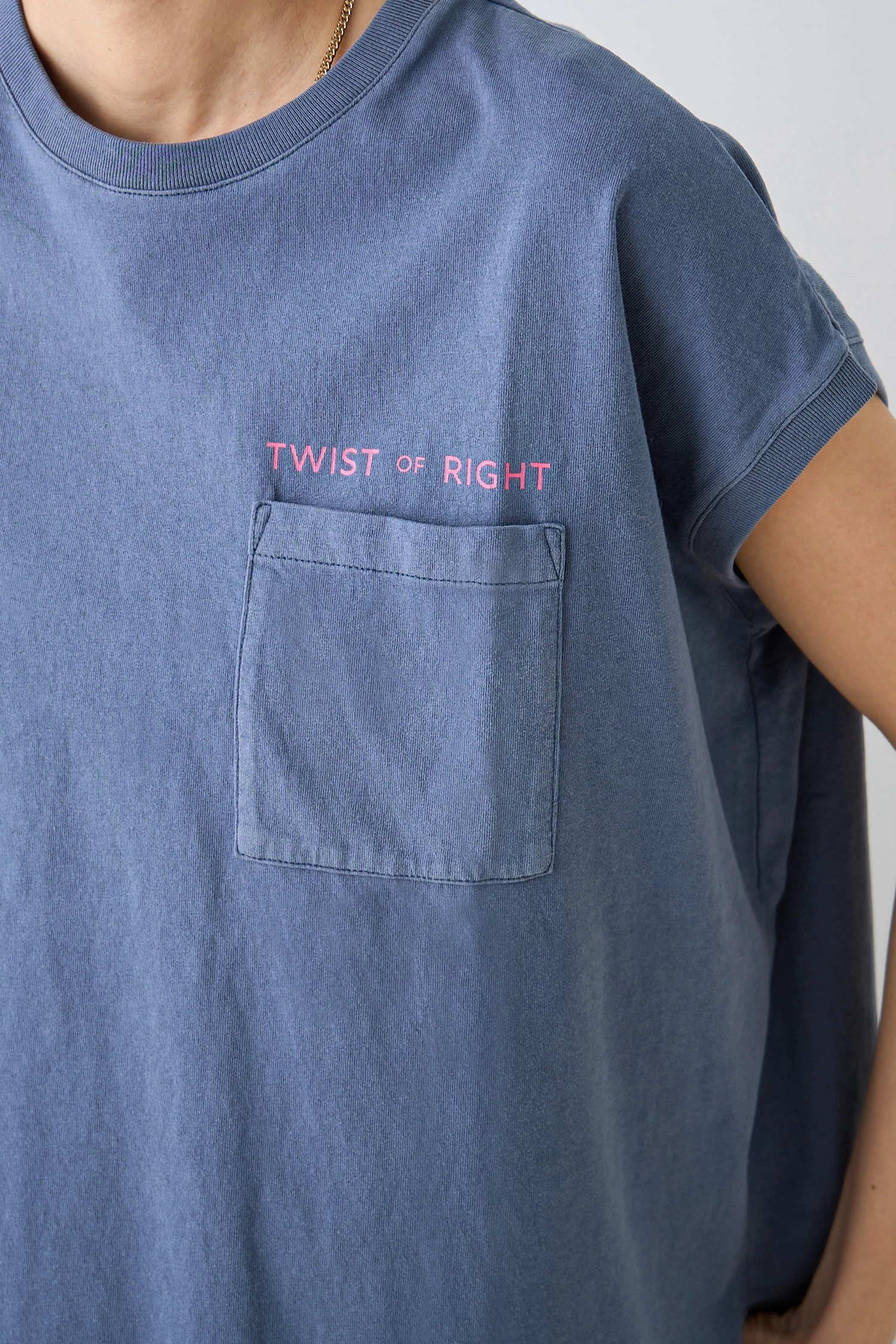 upper hights（アッパーハイツ）｜BIG NO SLEEVE POCKET TEEアイテムの