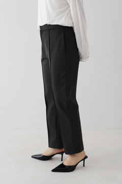 HAUNT(ハウント) |PINTUCKED TROUSERS