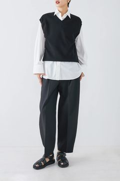 HAUNT(ハウント) |V NECK VEST
