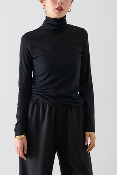 HAUNT(ハウント) |LUCENT TURTLENECK