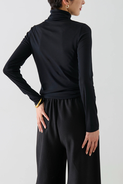 HAUNT(ハウント) |LUCENT TURTLENECK