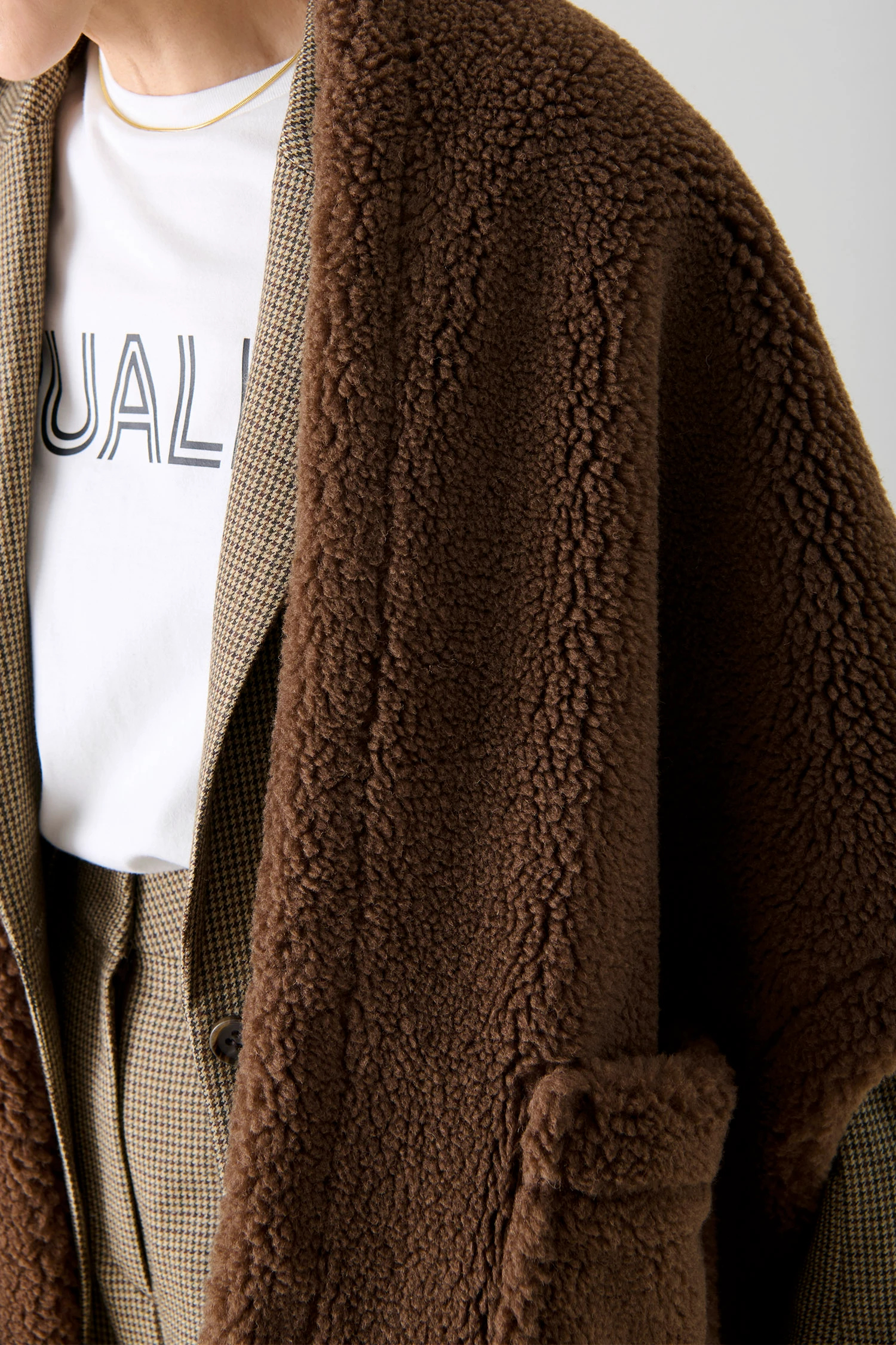 HAUNT（ハウント）｜SHORT BOA STOLEアイテムの詳細 | GUESTLIST