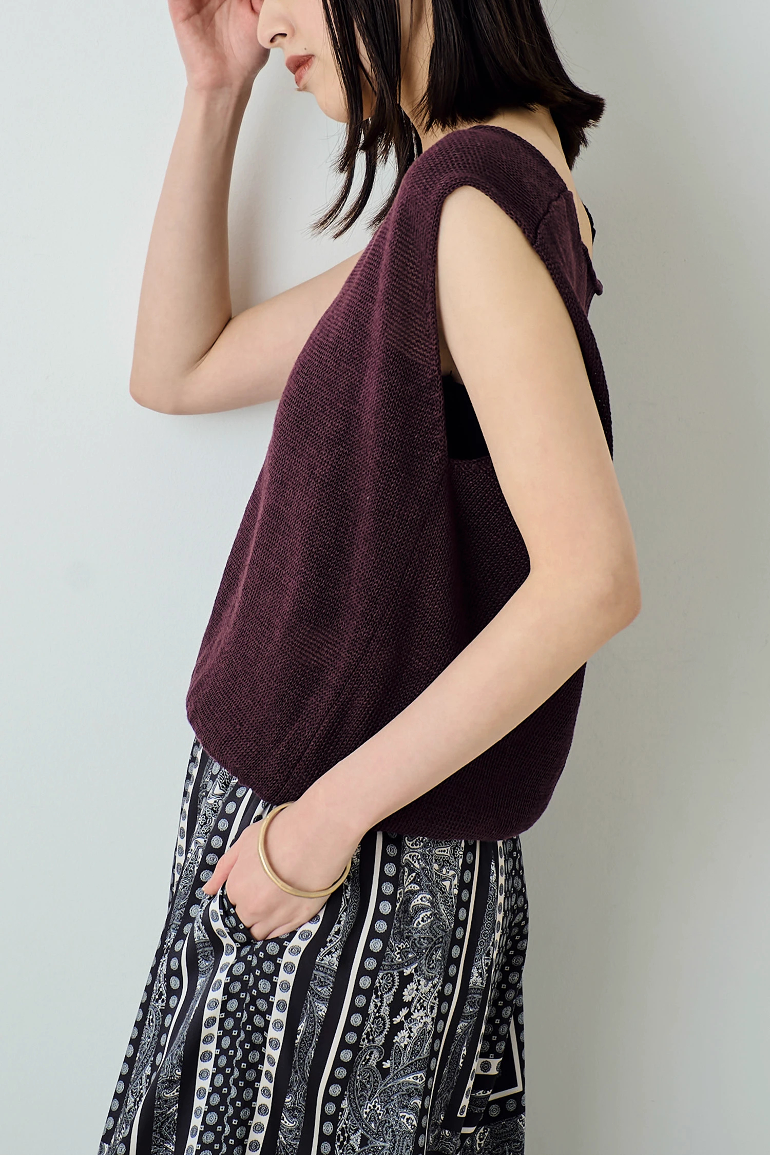 HAUNT（ハウント）｜LINEN V-NECK N/S POアイテムの詳細 | GUESTLIST