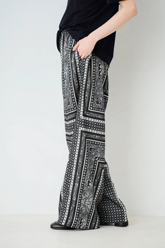 HAUNT(ハウント) |BANDANA PRINT PANTS
