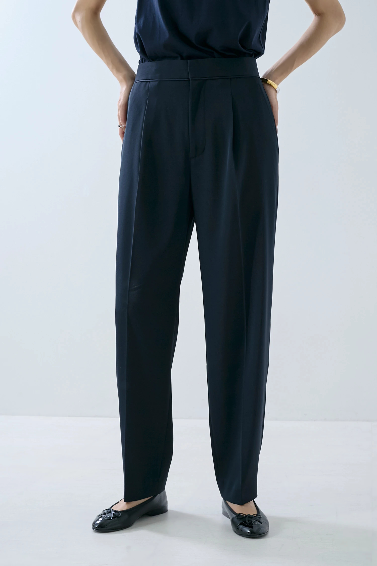 HAUNT（ハウント）｜TAPERED PANTSアイテムの詳細 | GUESTLIST TOKYO