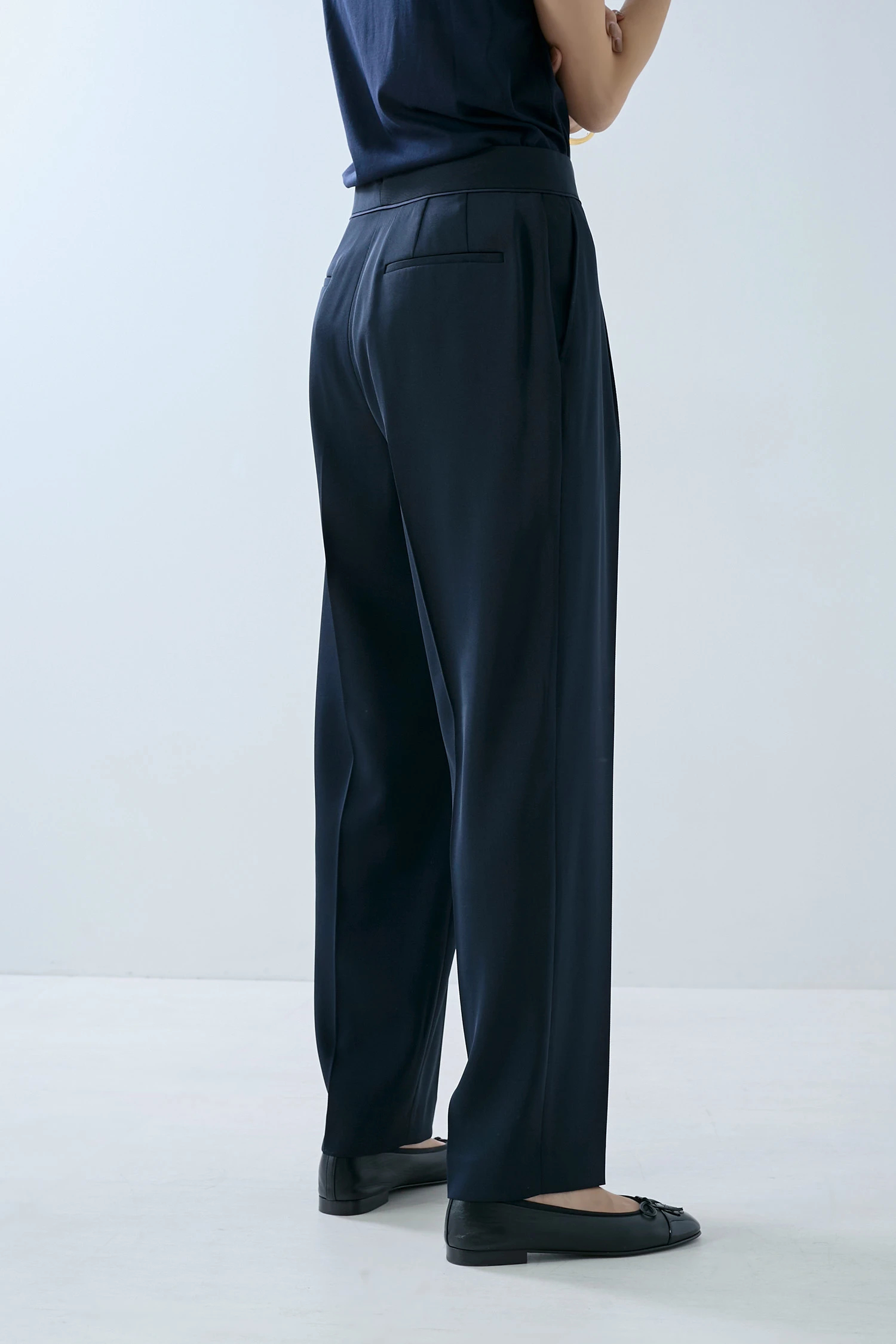 HAUNT（ハウント）｜TAPERED PANTSアイテムの詳細 | GUESTLIST TOKYO