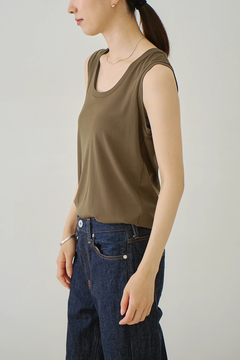 HAUNT(ハウント) |LUCENT SCOOP-NECK