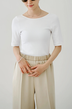 HAUNT(ハウント) |OPEN-BACK TEE TOP