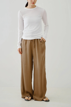 HAUNT(ハウント) |LUCENT CREWNECK