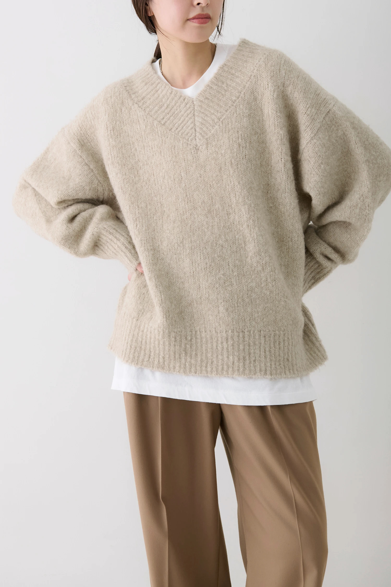 STATE OF MIND（ステートオブマインド）｜yak v neck poアイテムの詳細