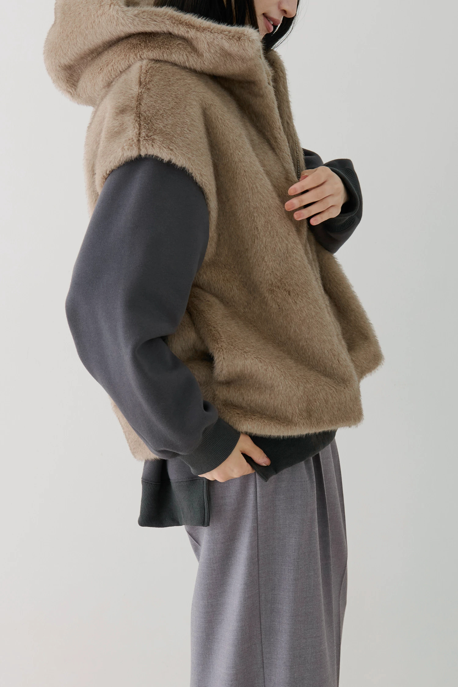 STATE OF MIND（ステートオブマインド）｜fur hoodie vestアイテムの