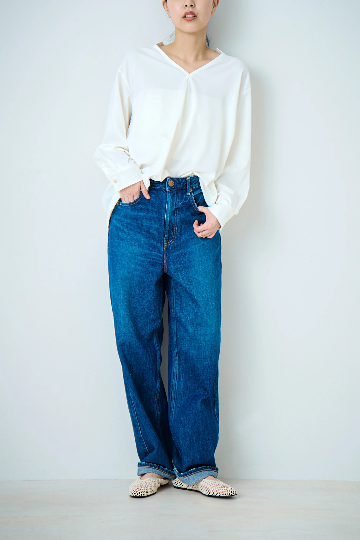 STATE OF MIND（ステートオブマインド）｜v neck blouseアイテムの詳細
