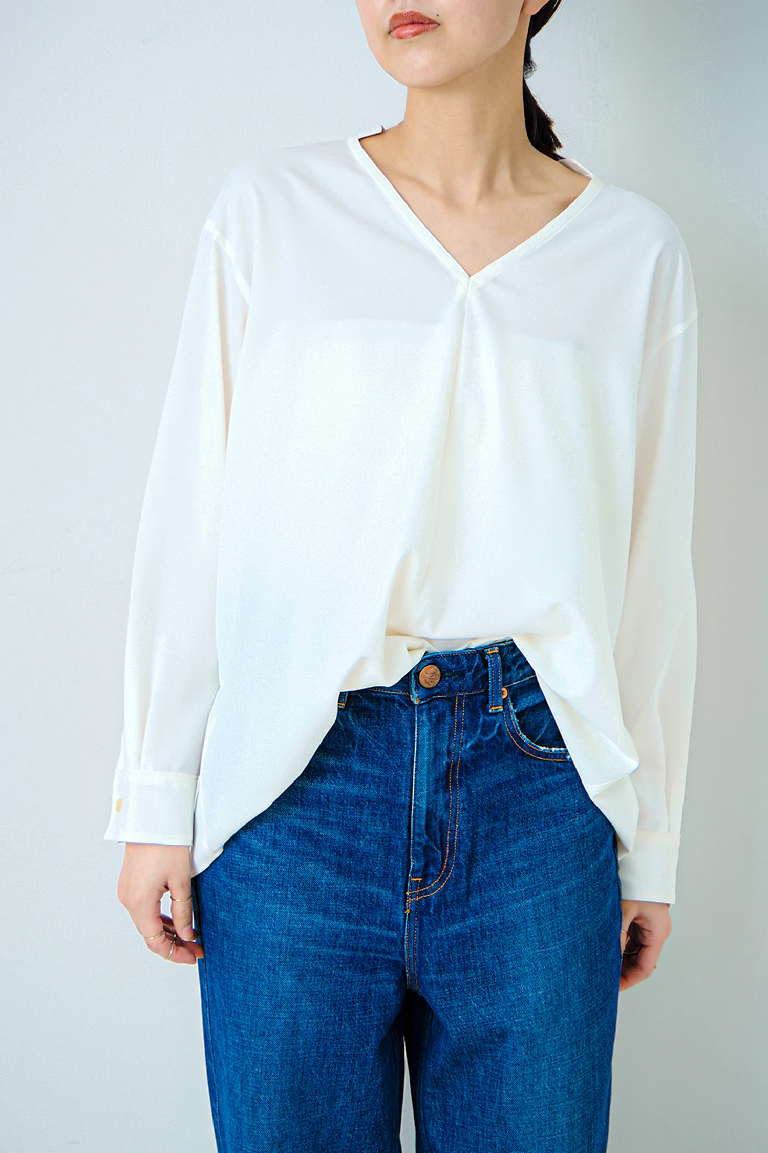 STATE OF MIND（ステートオブマインド）｜v neck blouseアイテムの詳細