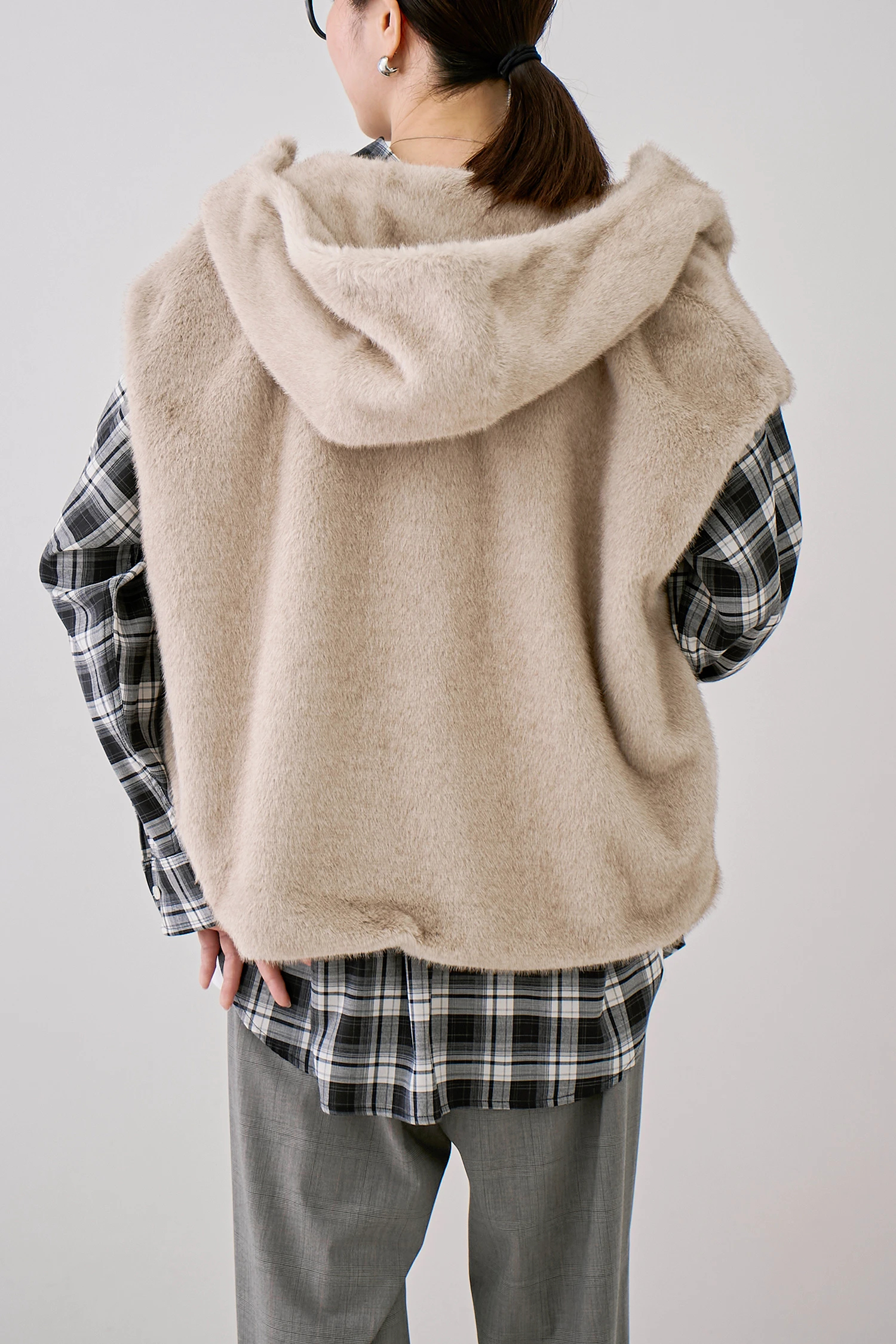 STATE OF MIND（ステートオブマインド）｜fur hoodie vestアイテムの 