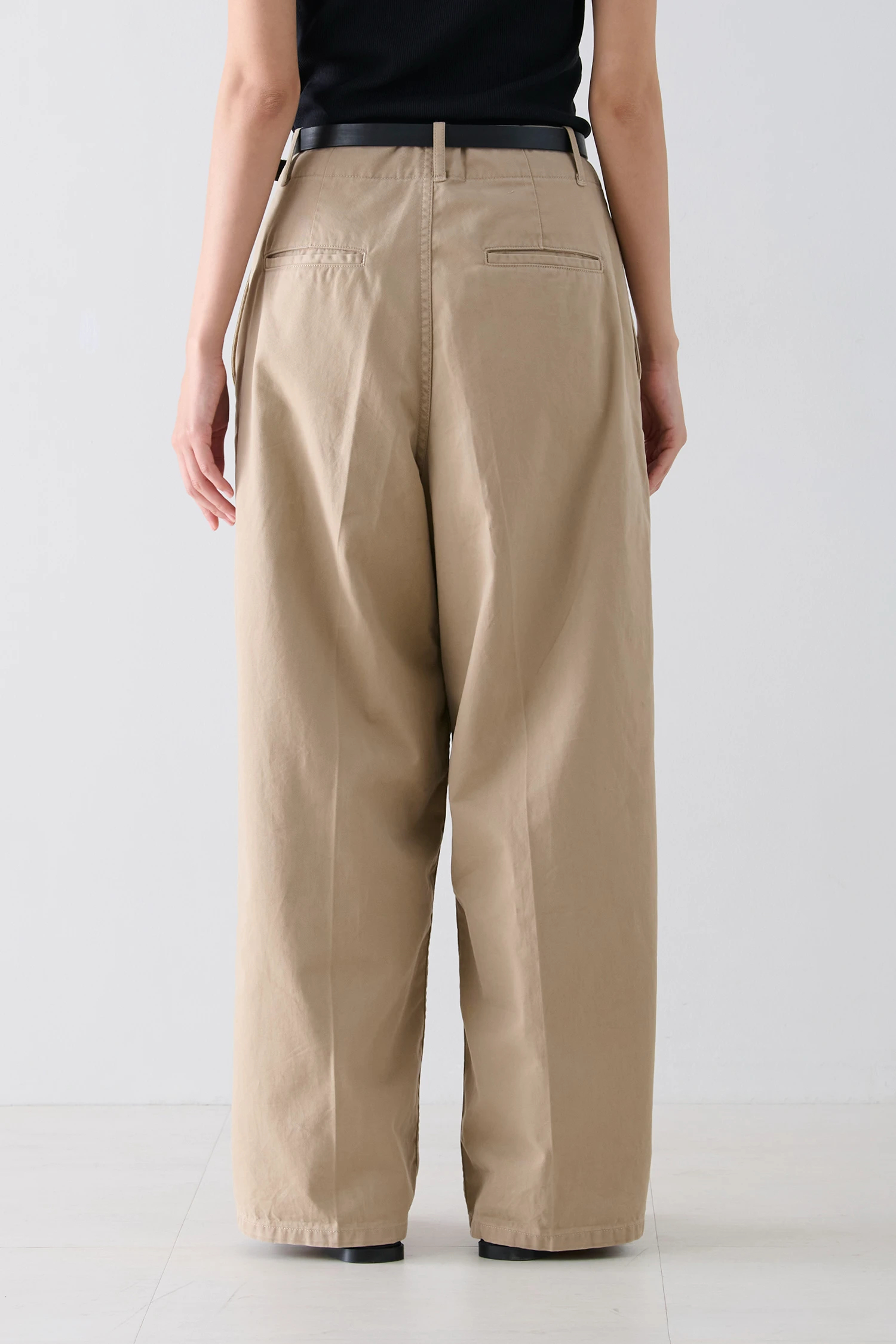 Le minor（ルミノア）｜M52 CHINOアイテムの詳細 | GUESTLIST TOKYO