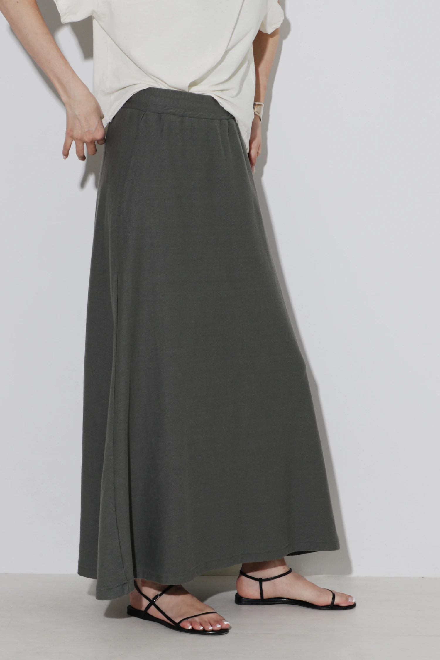 新品タグ付GREYCHORD LONG SKIRT ANNA シルバーグレー 新品タグ付GREYCHORD LONG SKIRT ANNA シルバーグレー - メルカリ