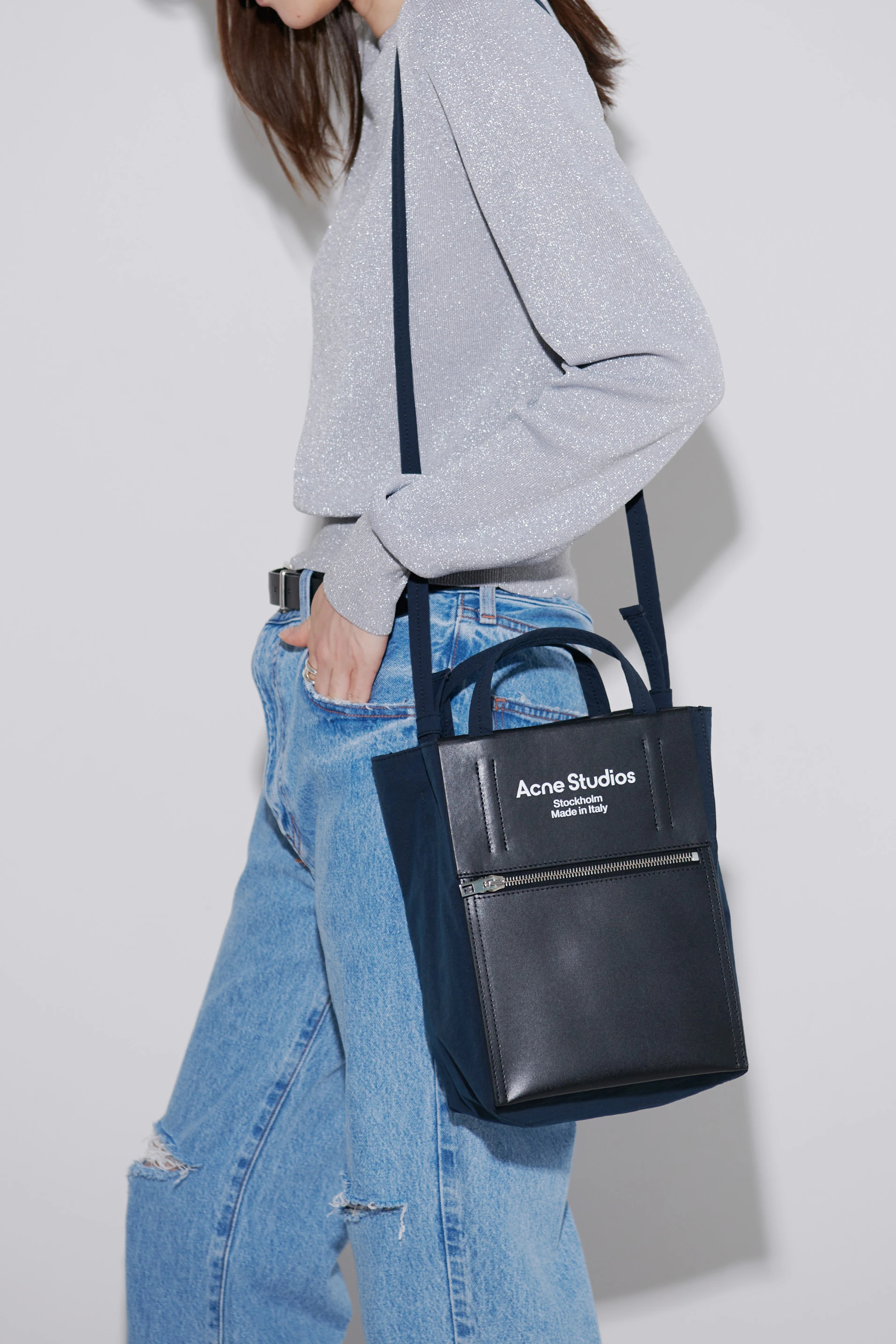 Acne Studios（アクネ ストゥディオズ）｜FN-UX-BAGS000048アイテムの