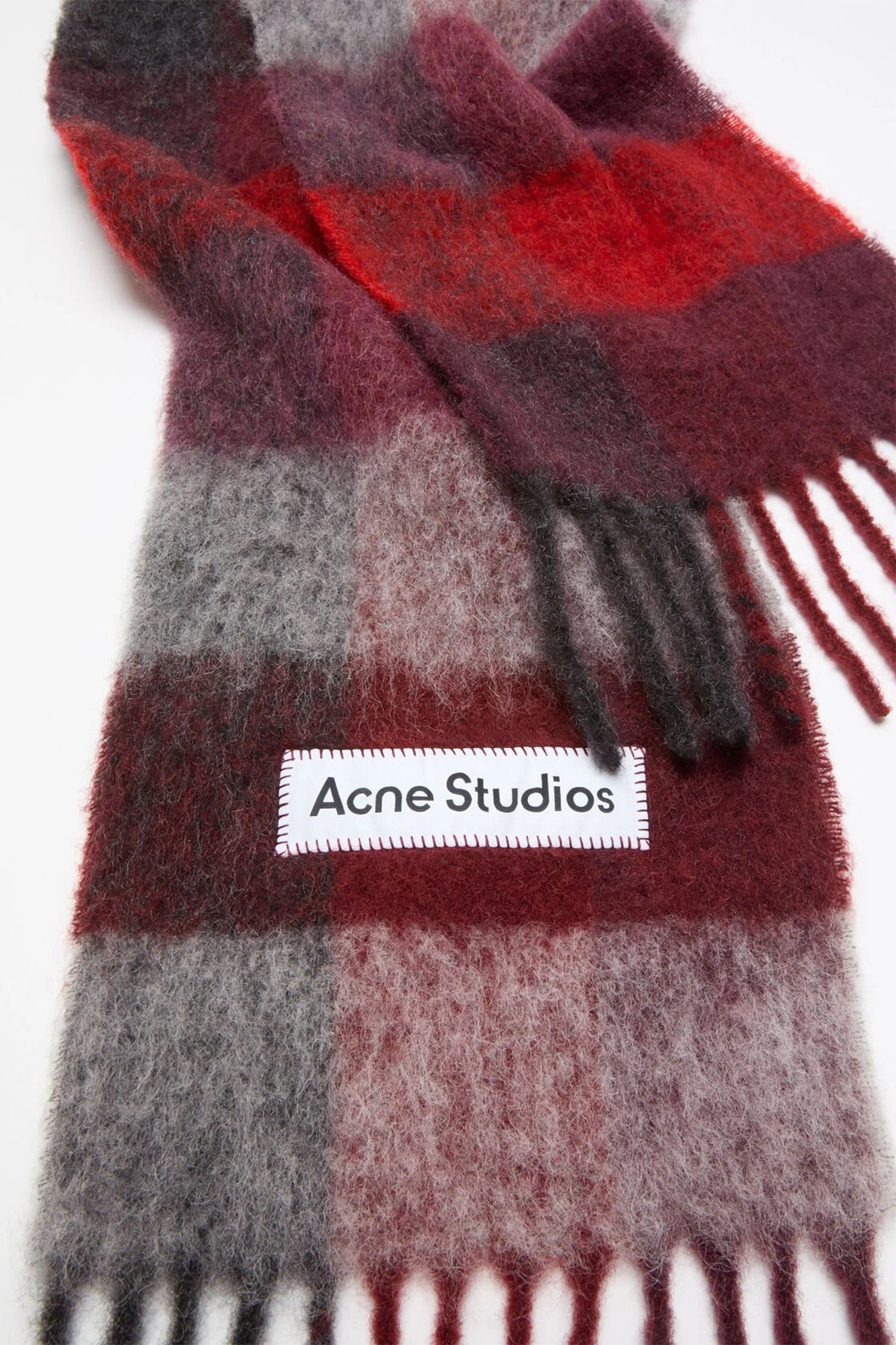 Acne Studios ストライプ マフラー Acne Studios ストライプマフラー アクネ ストゥディオズ＞が彩る