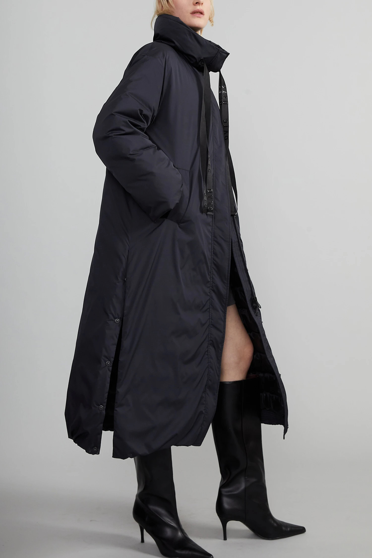 DUVETICA（デュベティカ）｜ALAQUAアイテムの詳細 | GUESTLIST TOKYO