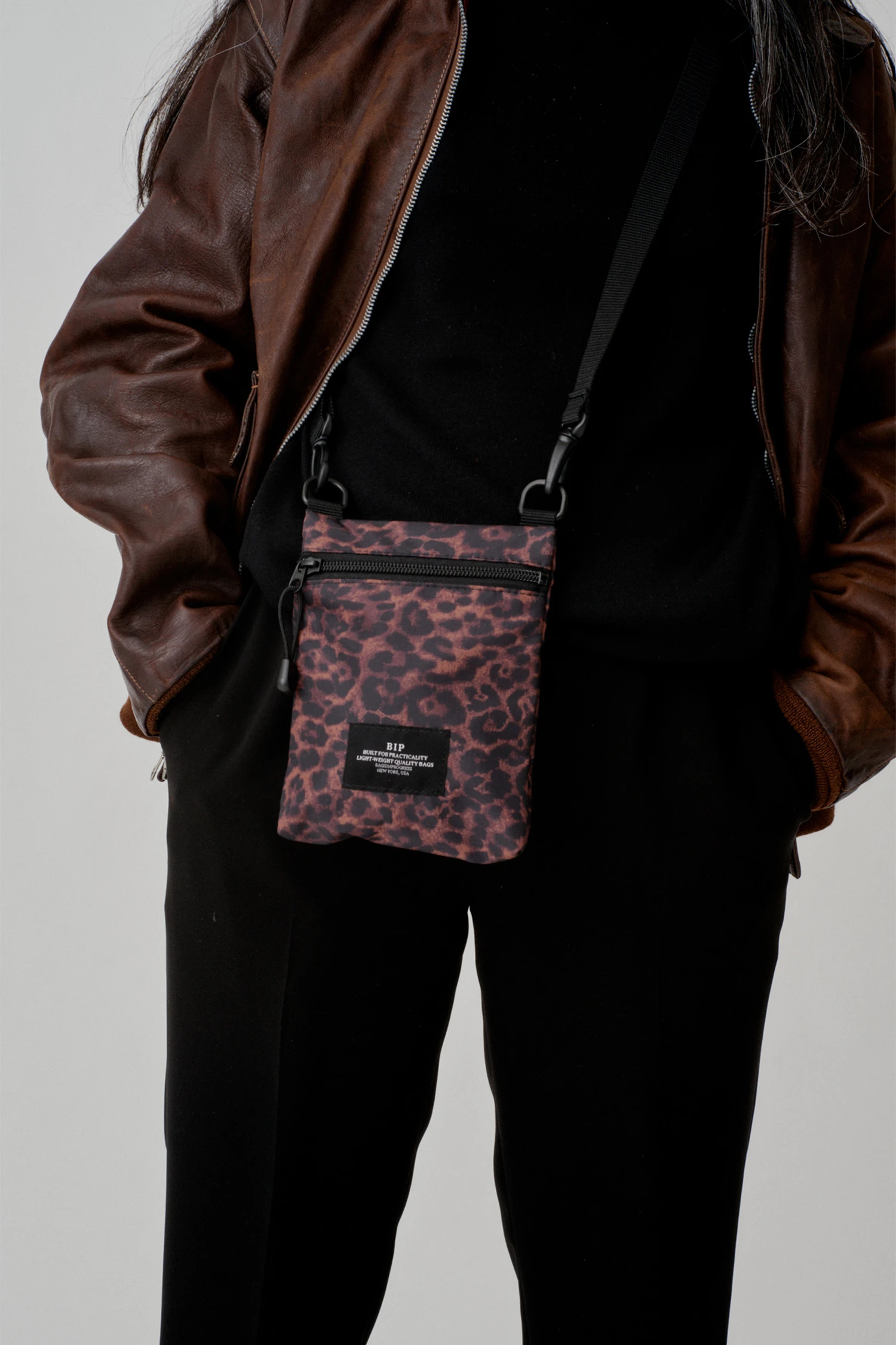 BAGSINPROGRESS（バッグス イン プログレス）｜Zipper Pouch Shoulder
