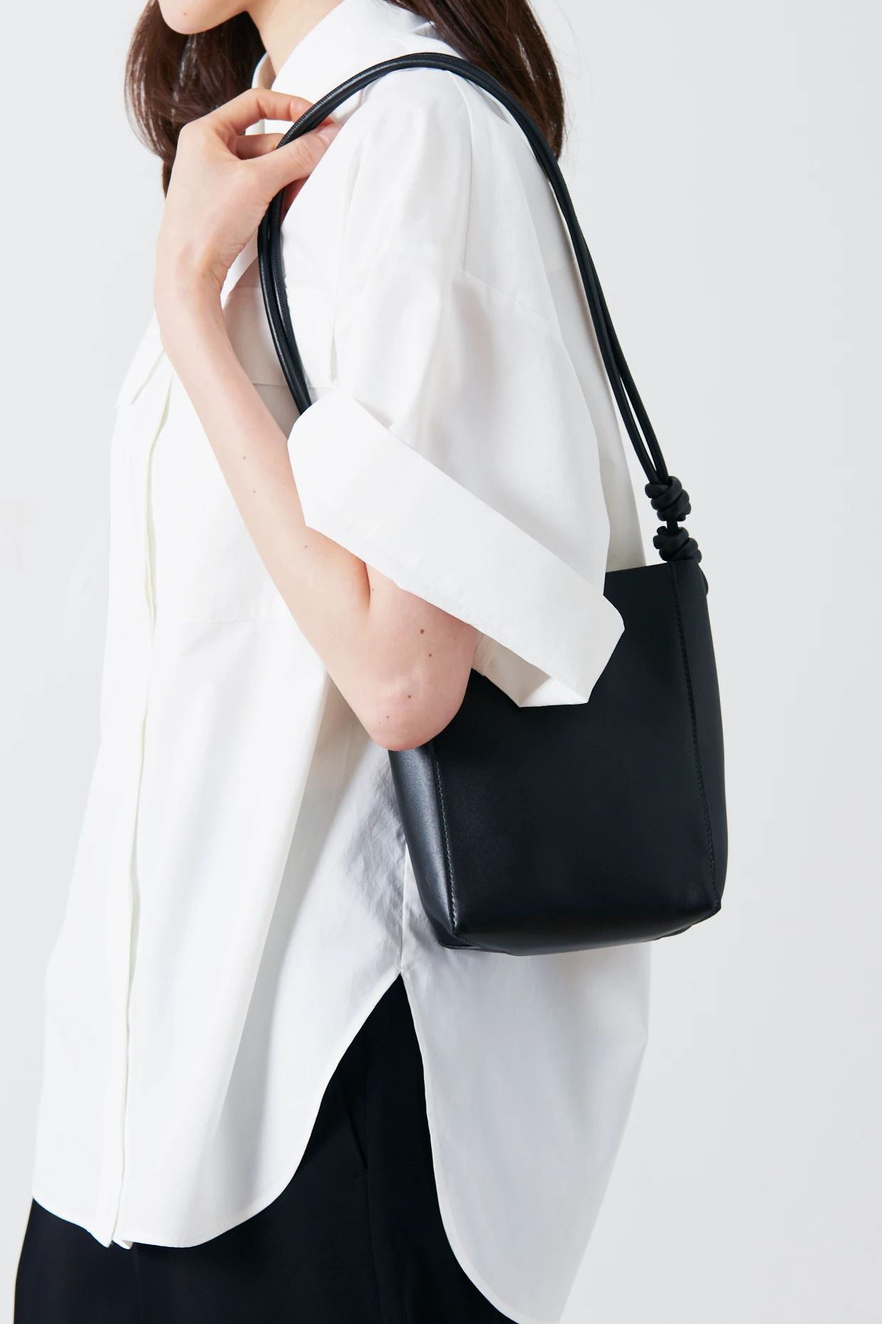 JIL SANDER（ジル サンダー）｜GIRO CROSSBODYアイテムの詳細