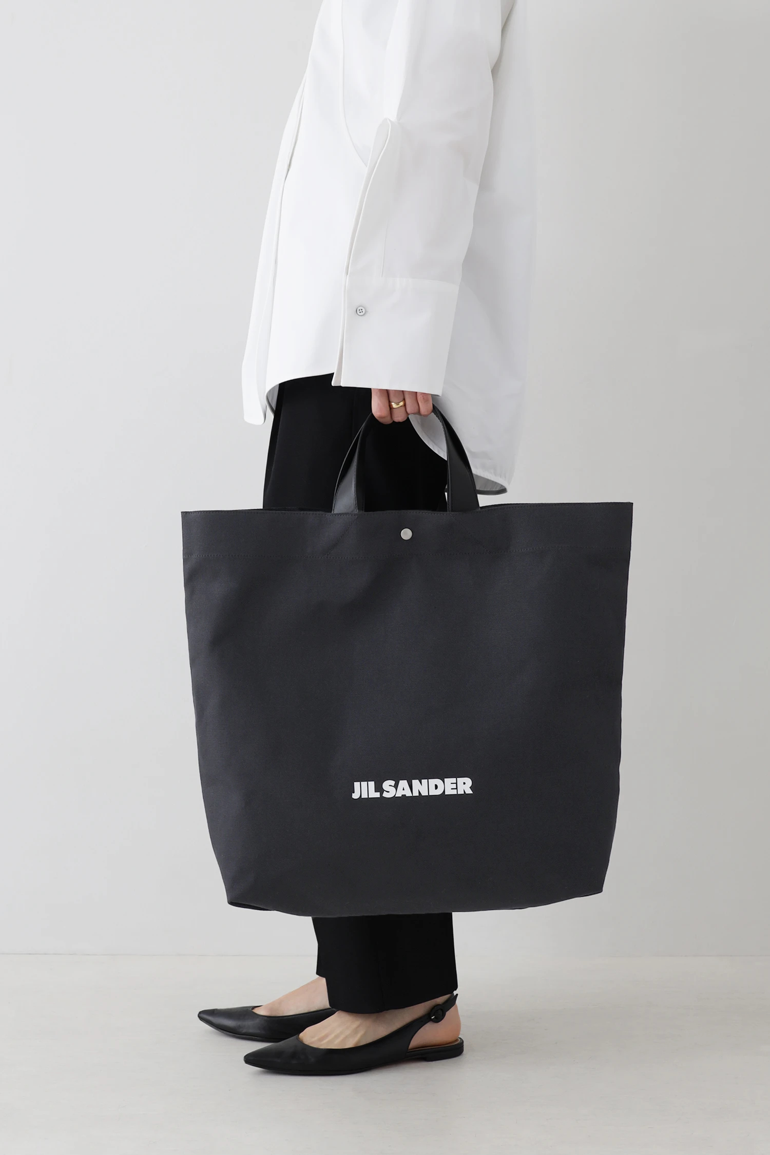 JIL SANDER（ジル サンダー）｜BOOK SHOPPERアイテムの詳細 | GUESTLIST TOKYO（ゲストリスト トーキョー）｜公式通販