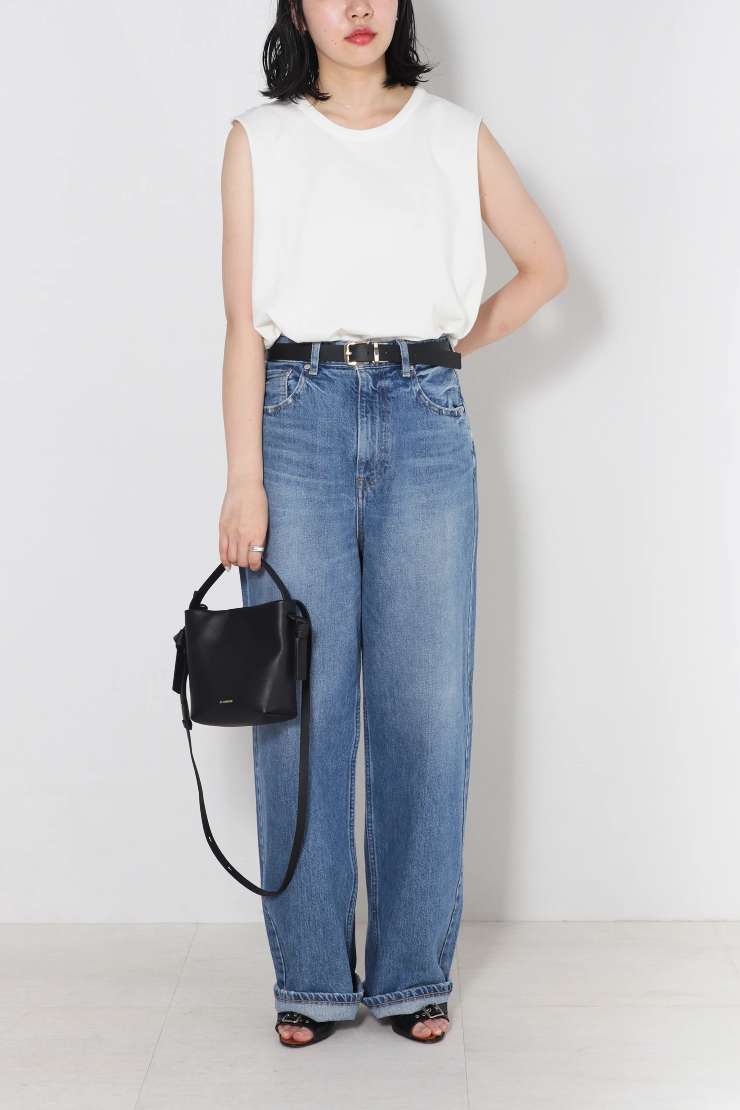 JIL SANDER(ジル サンダー)|KNOT HOBO MINIアイテムの詳細 JIL SANDER(ジル サンダー)|KNOT HOBO MINIアイテムの詳細