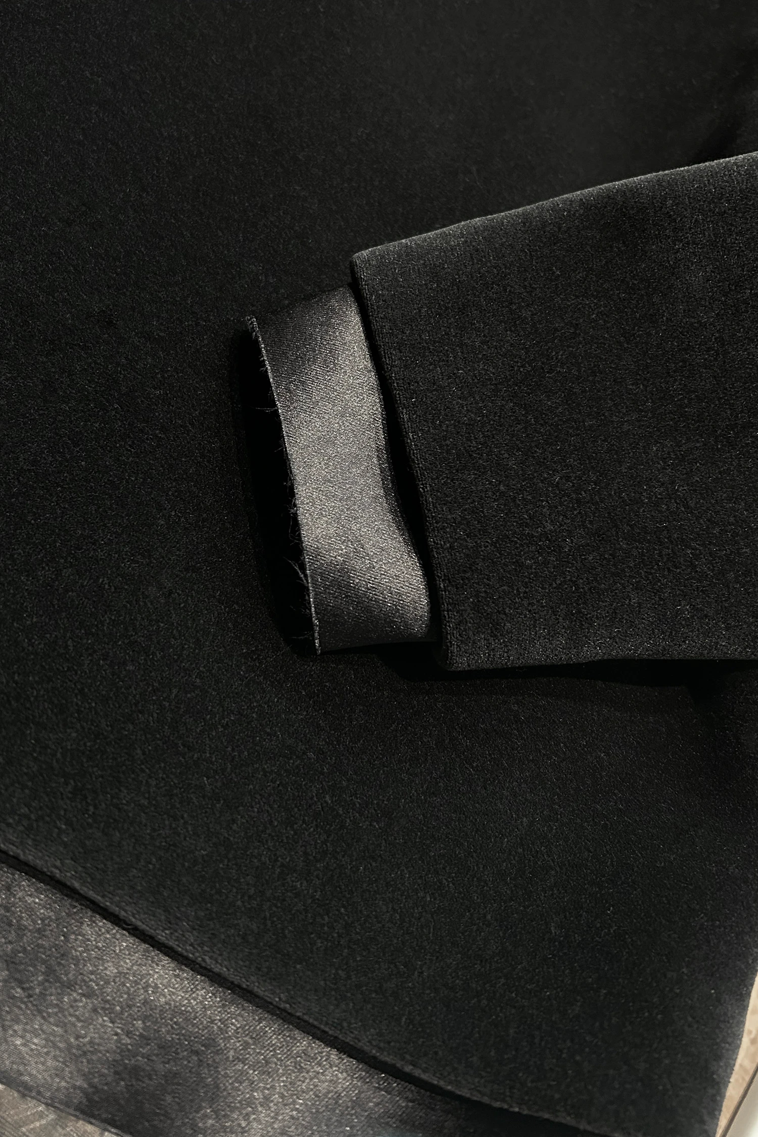 JIL SANDER（ジル サンダー）｜V-NECK TOP LSアイテムの詳細