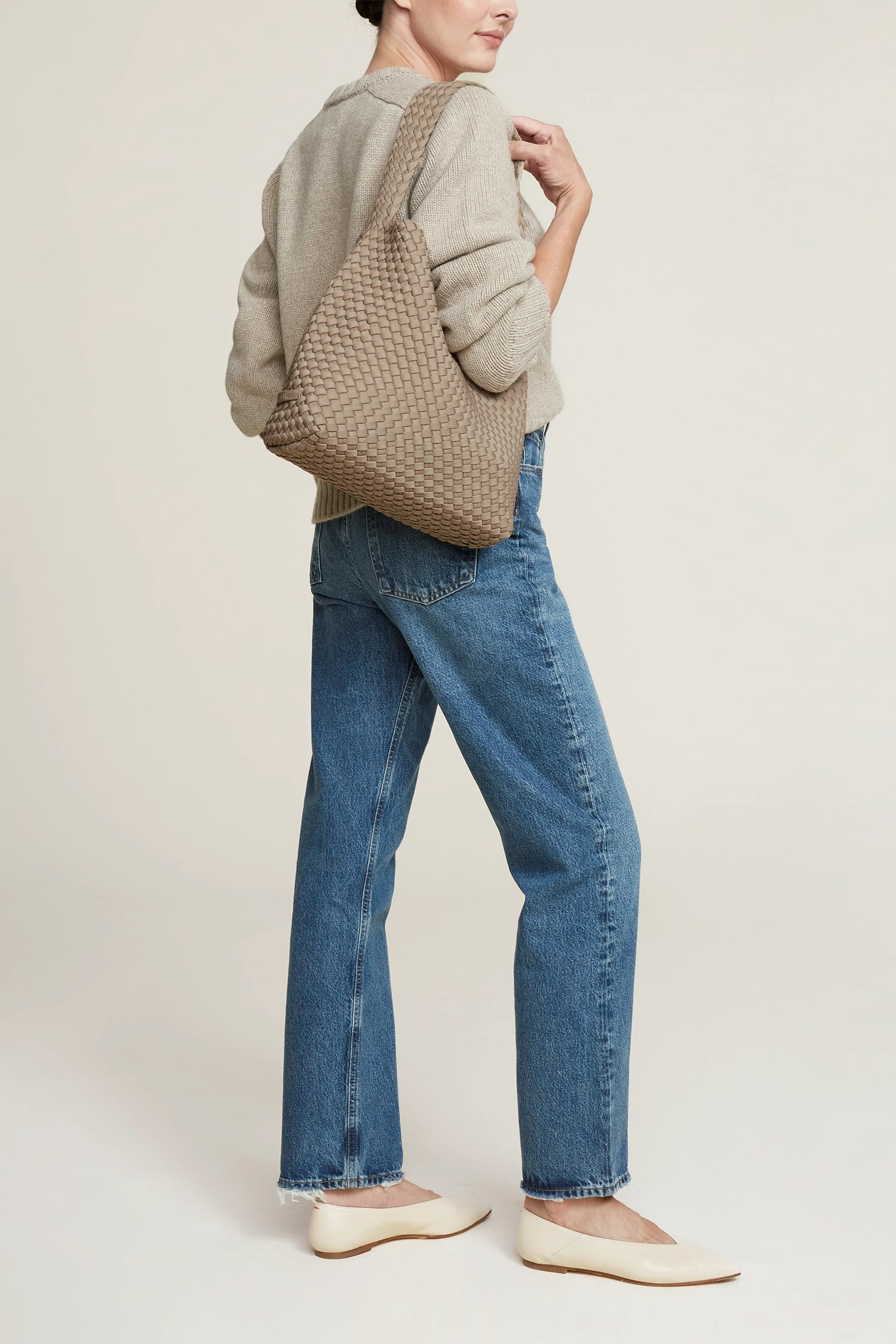 【NAGHEDI/ナゲディ】Nomad Medium Hobo カシミヤ NAGHEDI（ナゲディ）｜Nomad Medium Hoboアイテムの詳細 | GUESTLIST