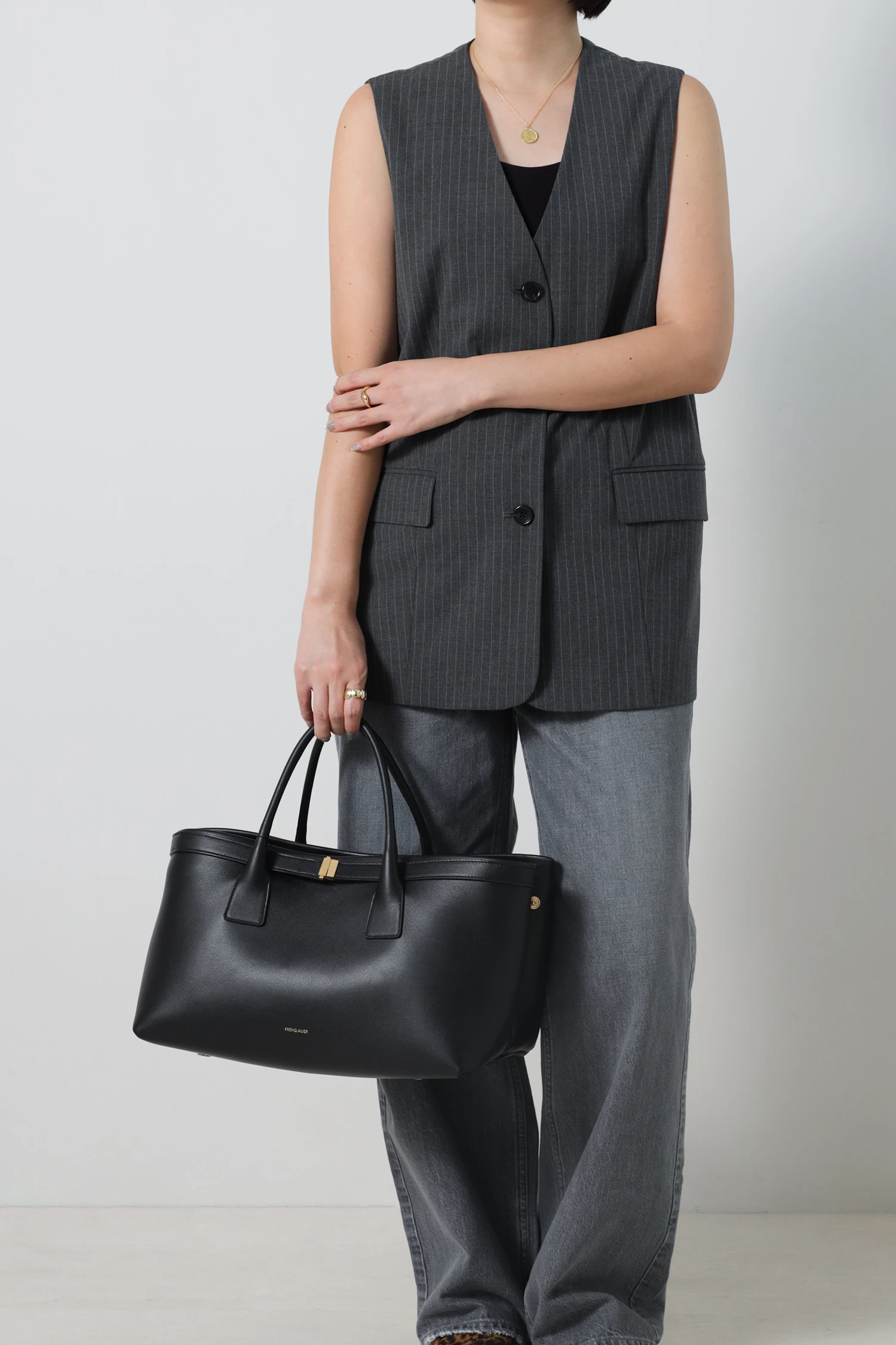 FRENZLAUER（フレンツラウラー）｜Greta Bagアイテムの詳細