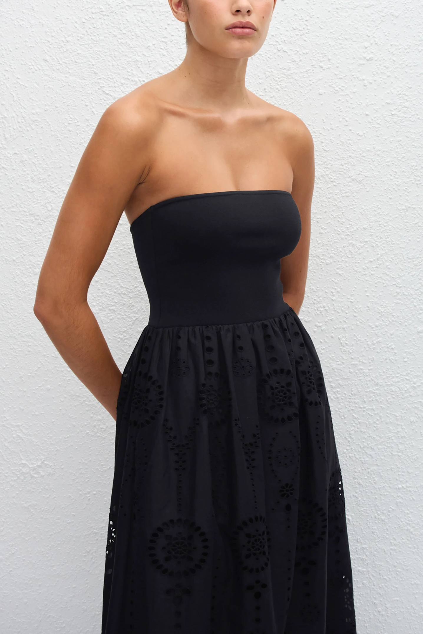 MATTEAU(マトー)|Strapless Knit and Broderie Dressアイテム MATTEAU(マトー)|Strapless Knit and Broderie Dressアイテム